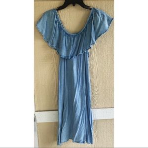 Sleeveless blue denim midi dress with ruffle